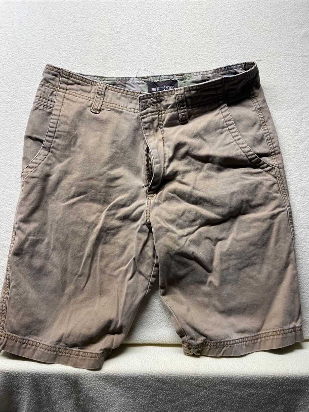 No Boundaries Men’s Tan Flat Front Shorts